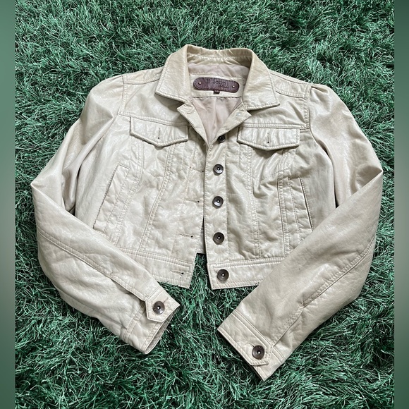 Leather mini jacket - Picture 3 of 3